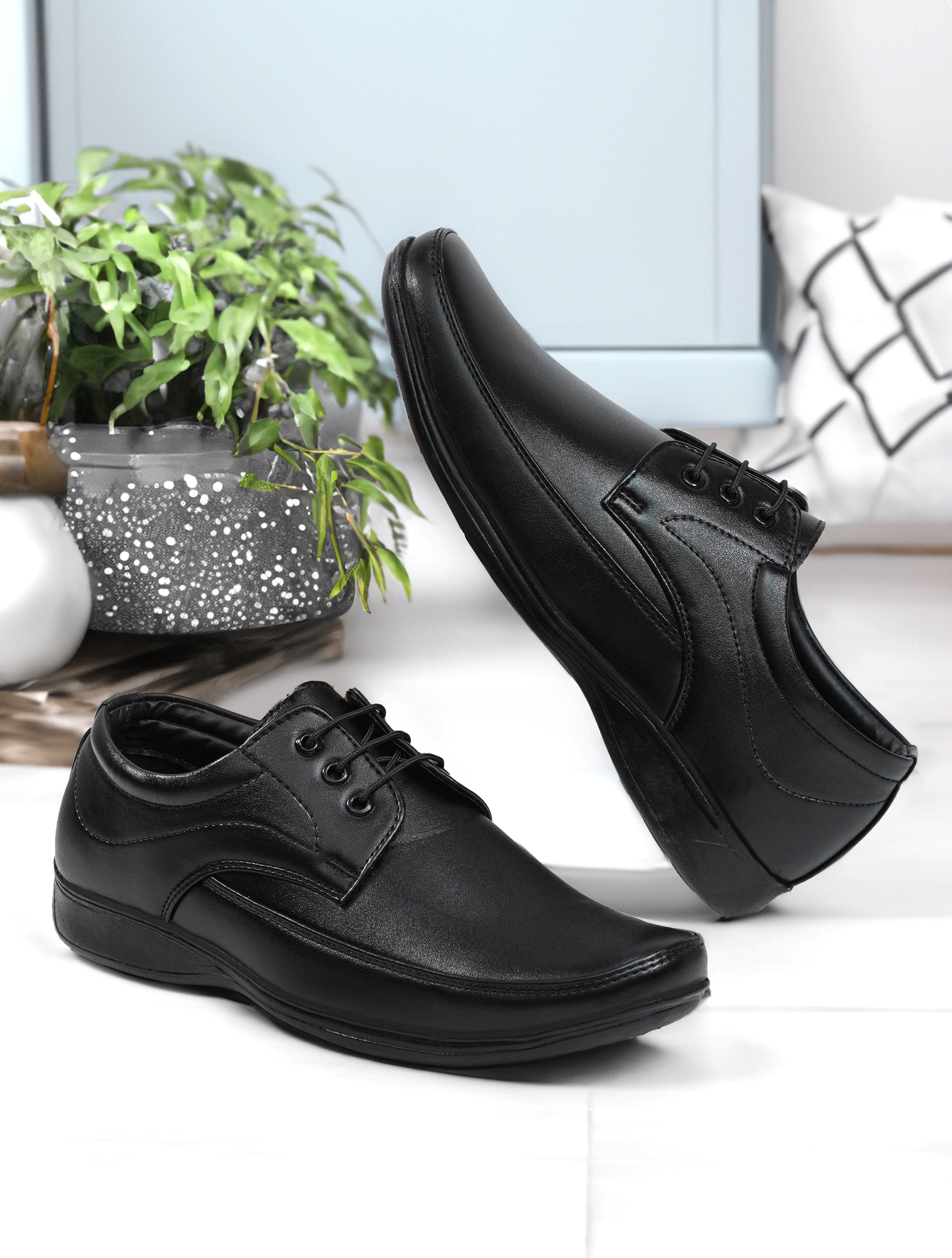 DERBY BLACK